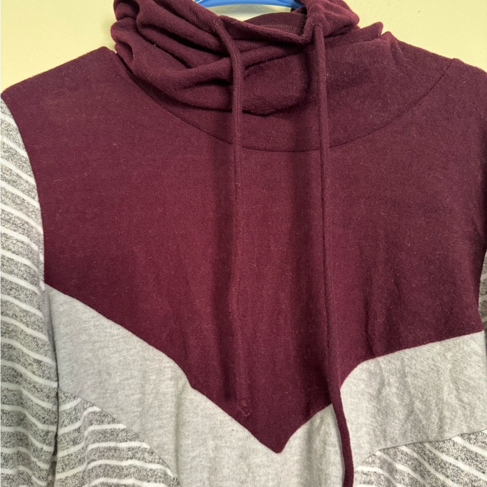 Sweater - Picture 2 of 5